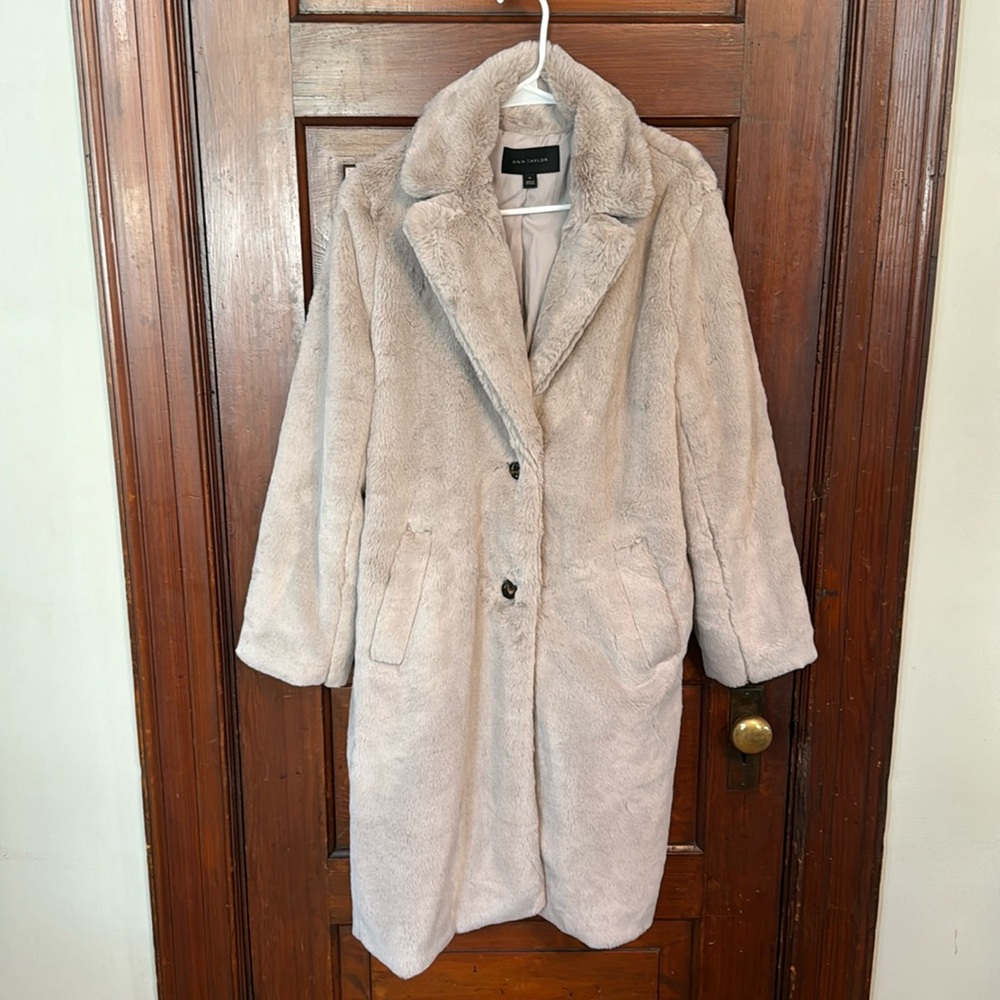 Ann Taylor Faux Fur Coat in Grey